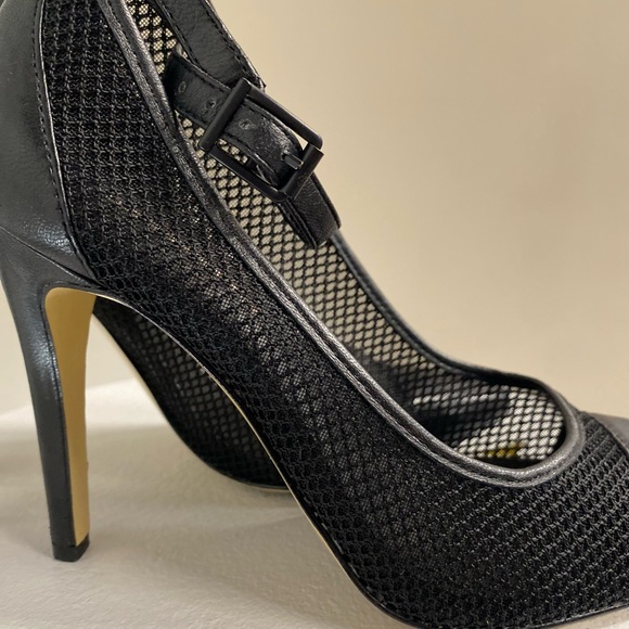 BCBG generation heels. - Picture 4 of 5